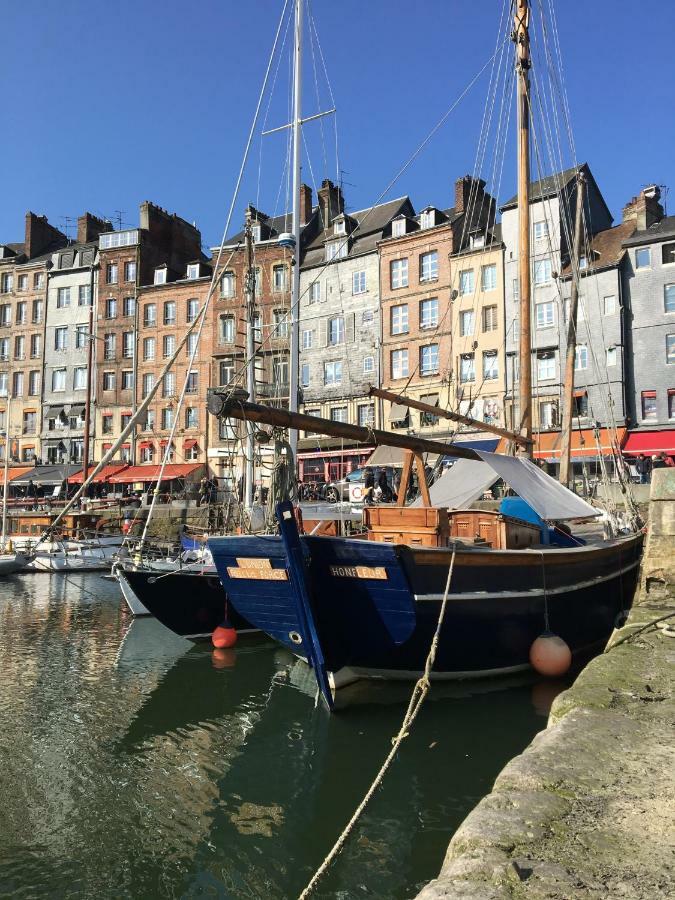 Appartement Sous les toits d'Honfleur Extérieur photo