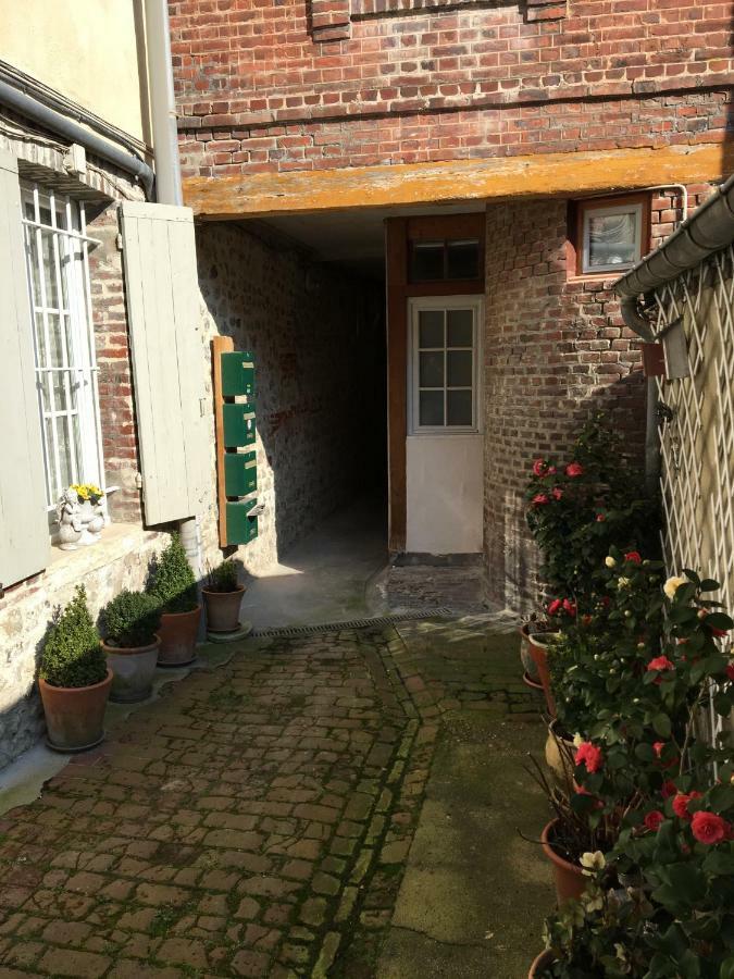 Appartement Sous les toits d'Honfleur Extérieur photo