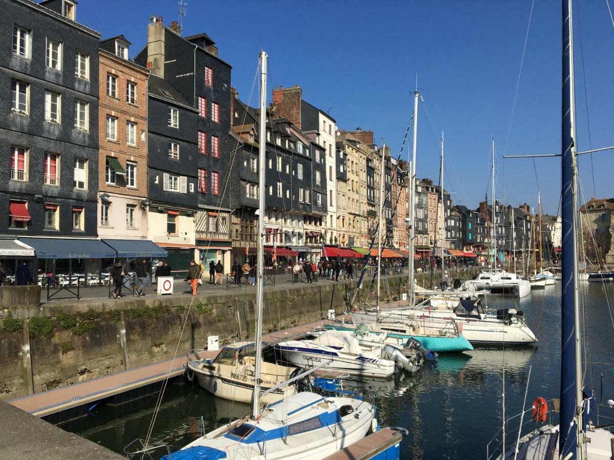 Appartement Sous les toits d'Honfleur Extérieur photo